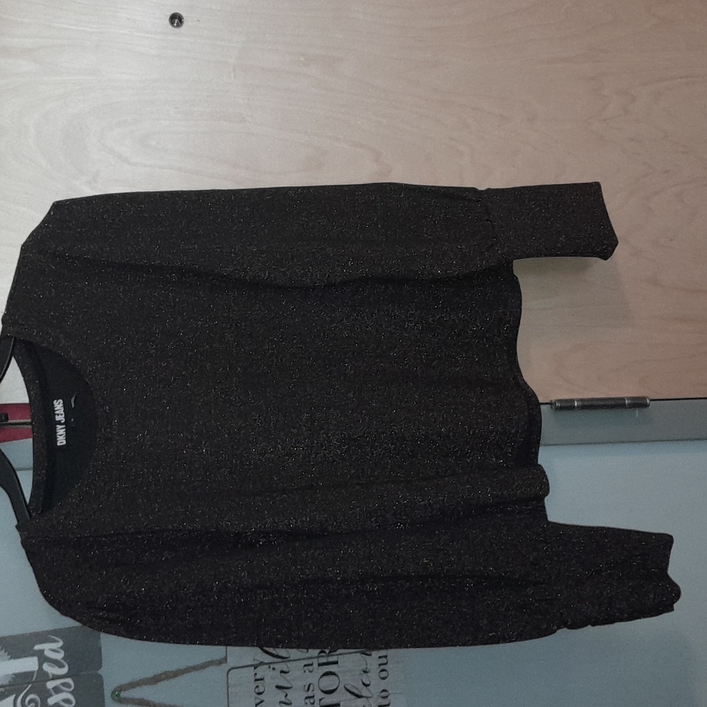 DKNY Women's blouse blk, w/copper sparkles.